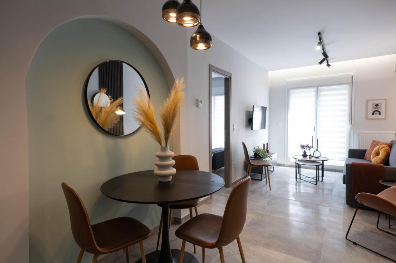 Apartment F & B Collection - Center Hidden Gem *