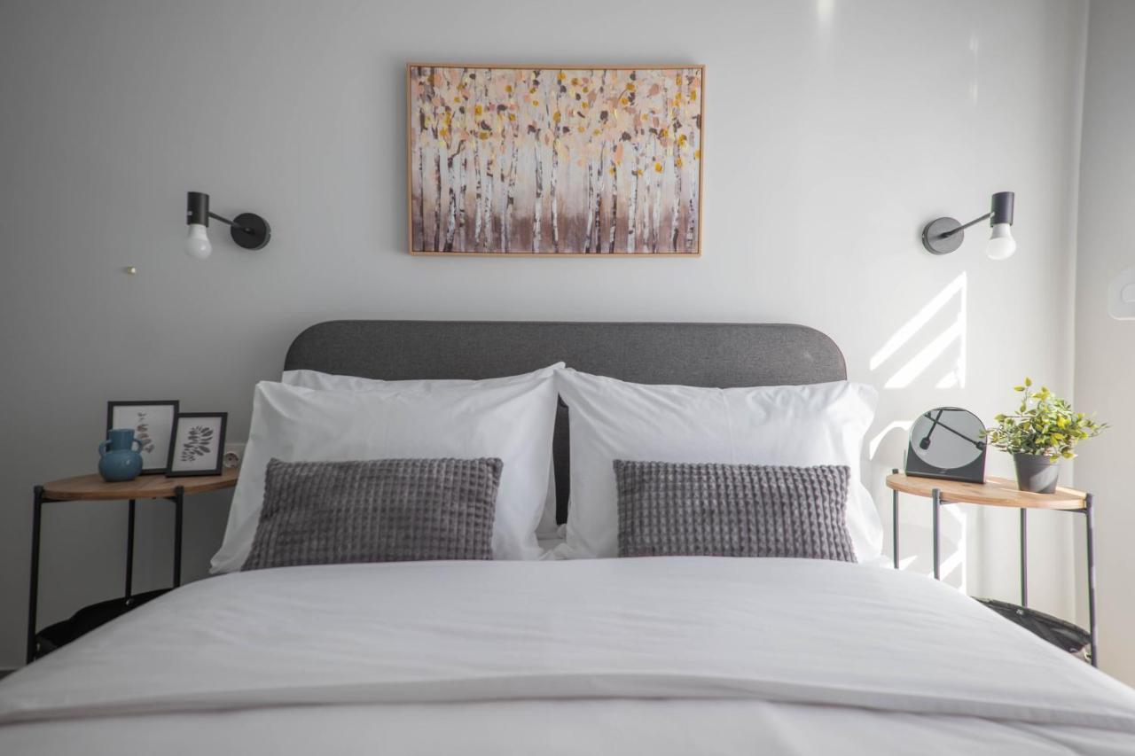 Apartment F & B Collection - Center Hidden Gem