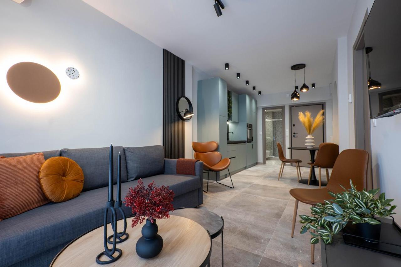 F & B Collection - Center Hidden Gem * Thessaloniki