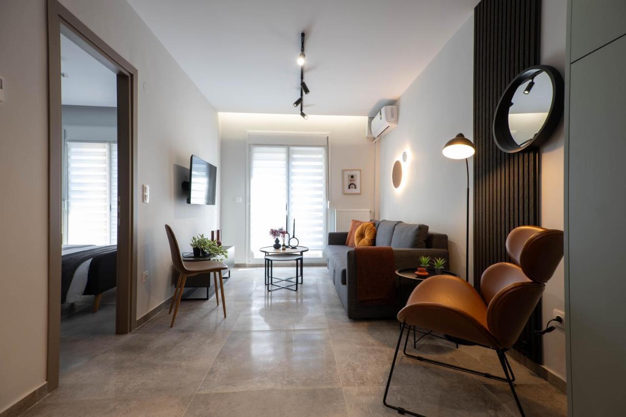 Apartment F & B Collection - Center Hidden Gem *