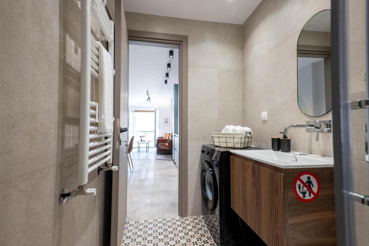 Apartment F & B Collection - Center Hidden Gem