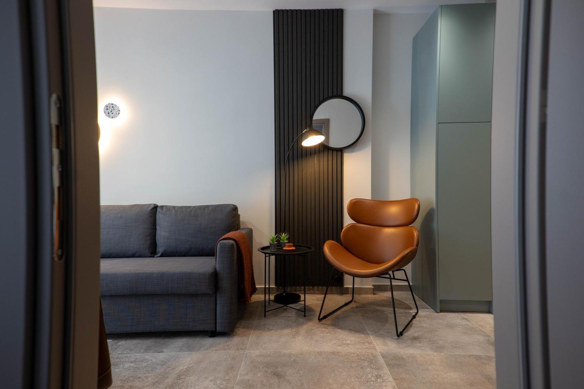Apartment F & B Collection - Center Hidden Gem